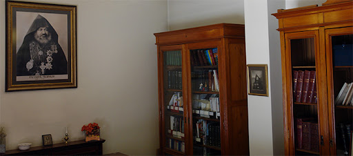 کتابخانه پاتریارک ارمنی (اورمانیان)- Ermeni Patrikhanesi (Ormanyan) Kütüphanesi: