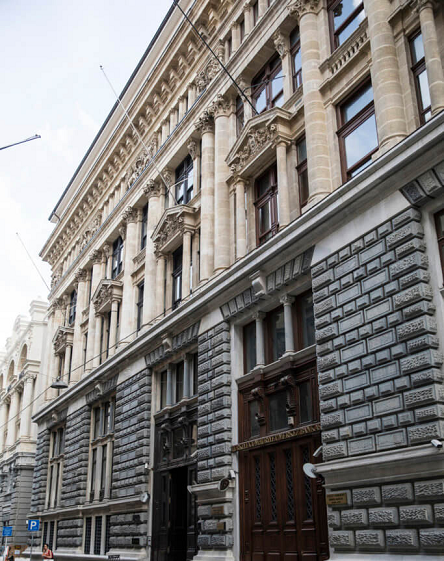 کتابخانه مرکز تحقیقات و آرشیو بانک عثمانی (Osmanlı Bankası Arşiv ve Araştırma Merkezi Kütüphanesi): 