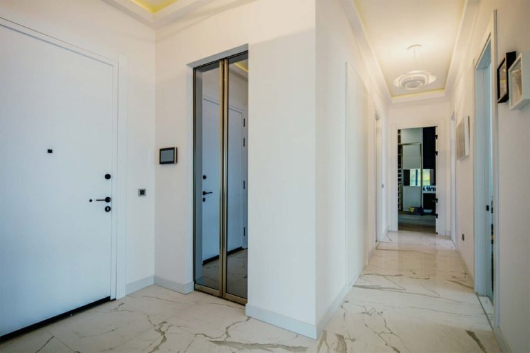 marina 24 10 768x512