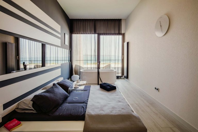 marina 24 20 768x511